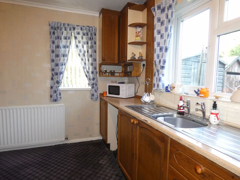 Kitchen/Breakfast- click for photo gallery